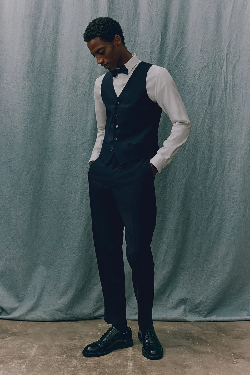 اتش اند ام صدرية بدلة بقصّة سلِم